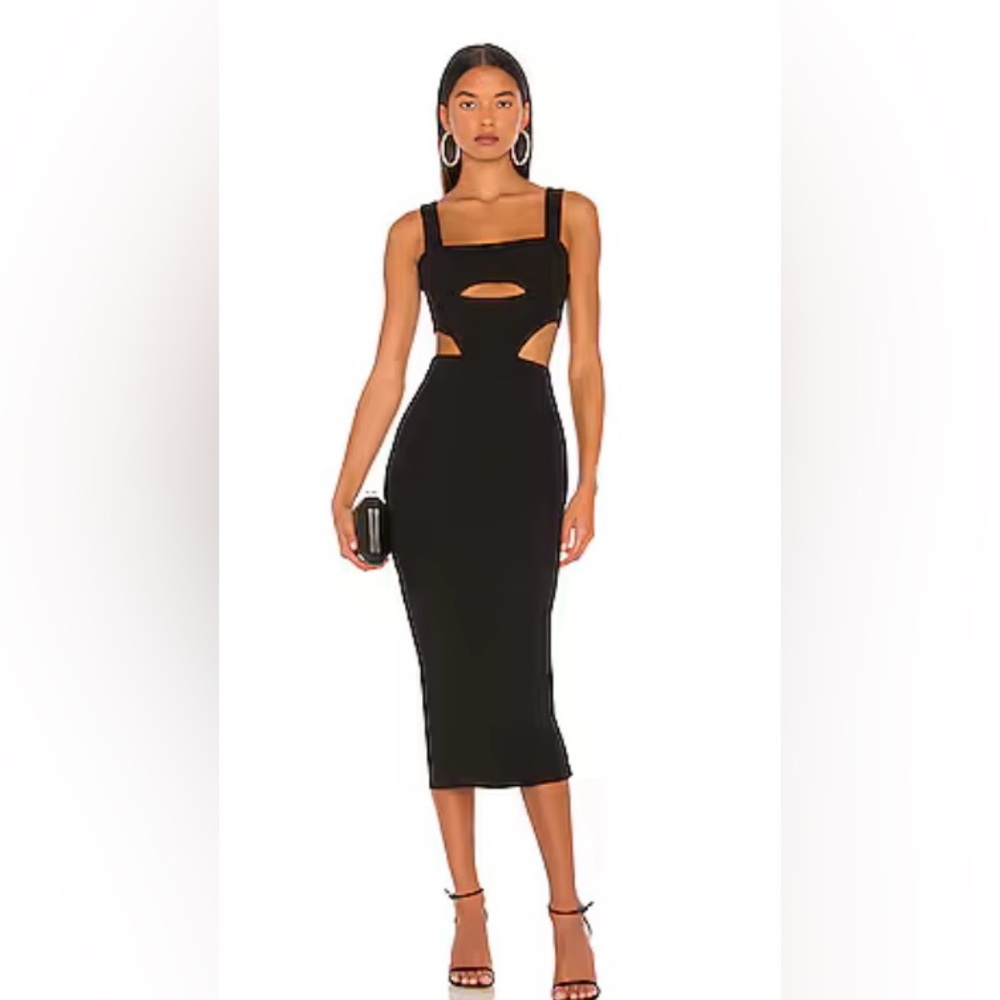 Great black dress for a night out on the town!
